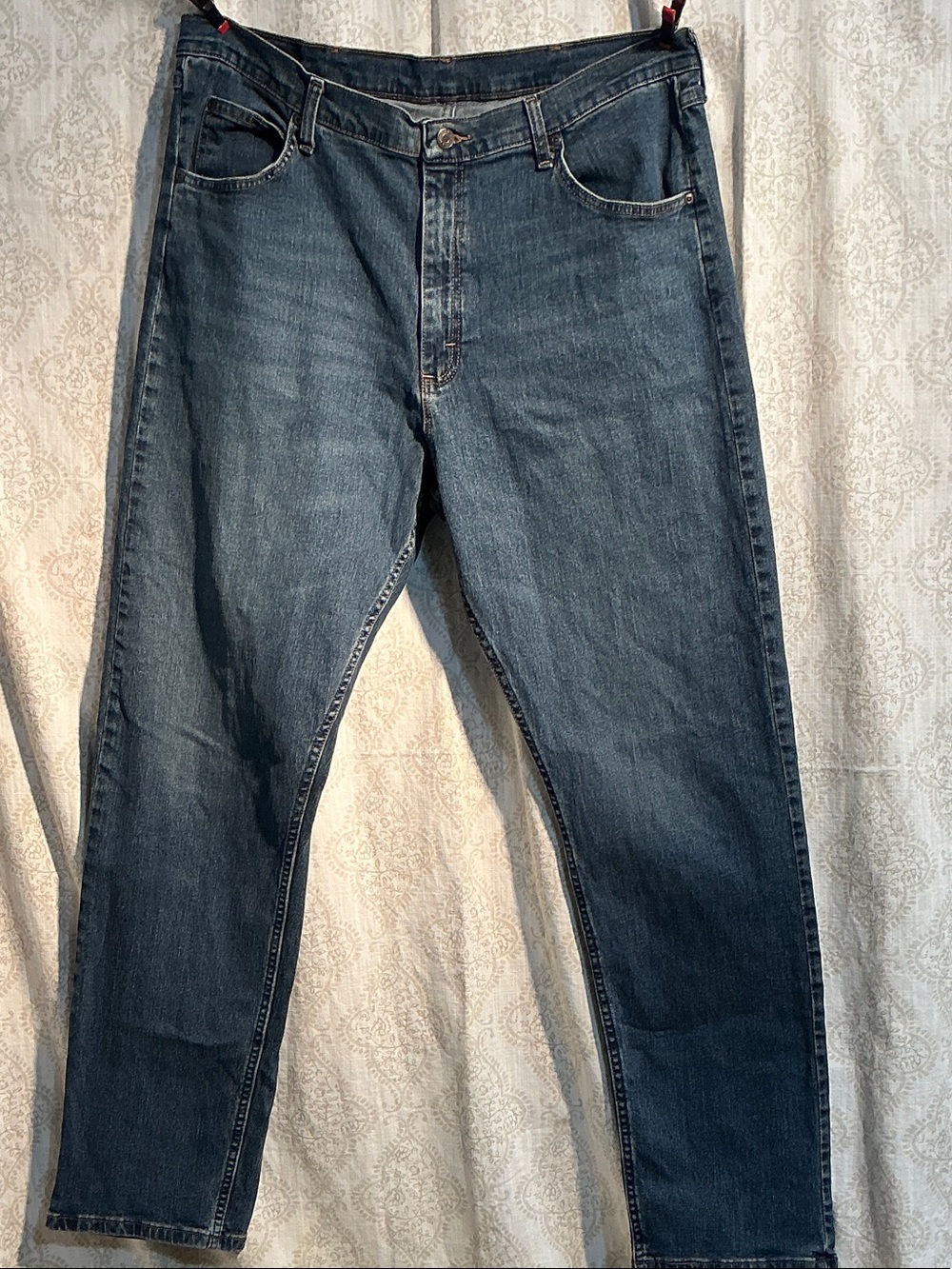 Wrangler Men's Classic Straight-Leg Jeans — Dark Blue